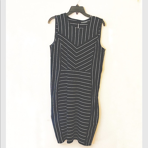 Bold Elements Black and White Stripe Dress (Large) - Picture 4 of 9